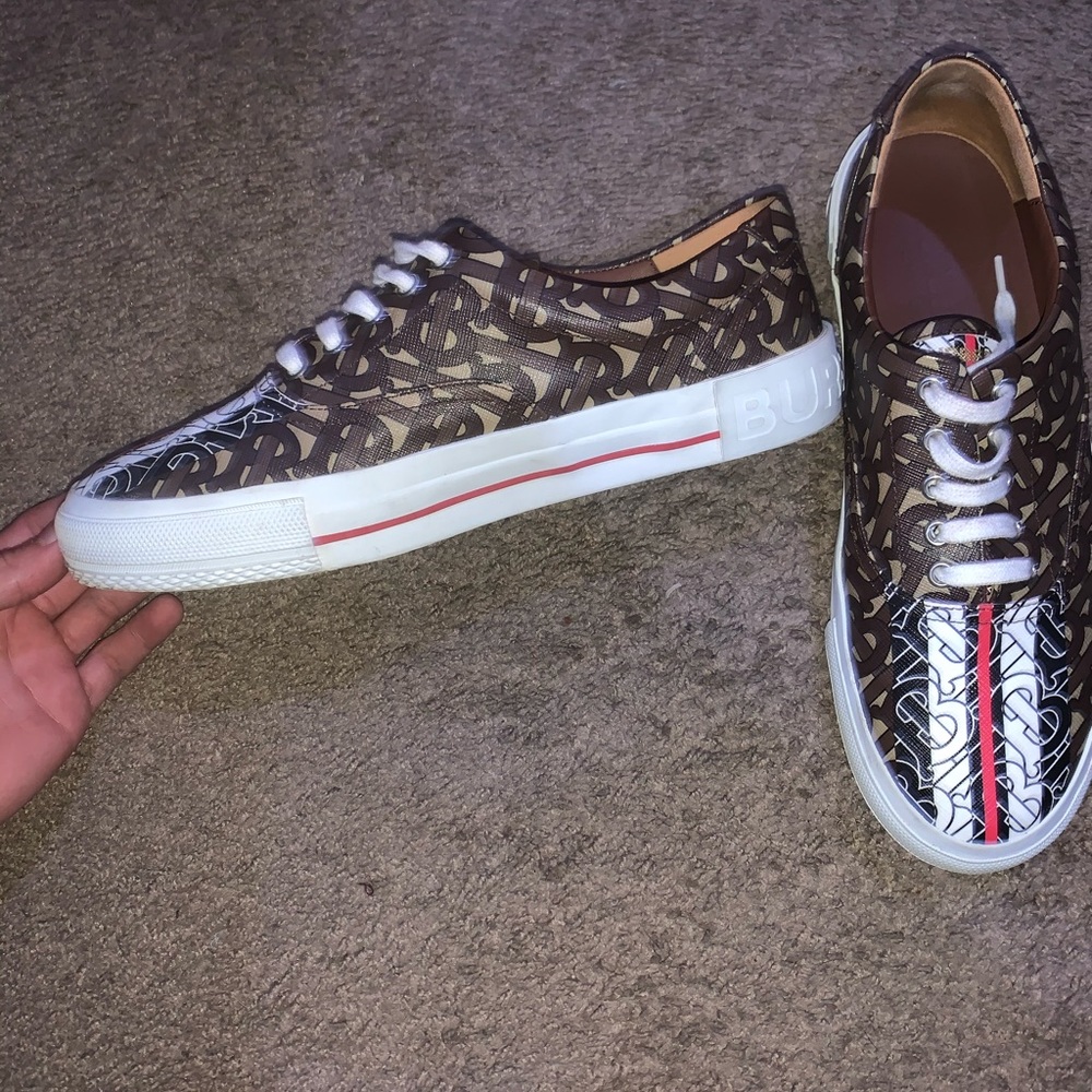 Burberry print sneakers